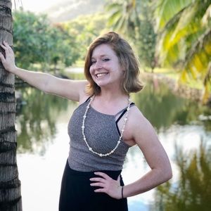 Meet your Posher, Lara